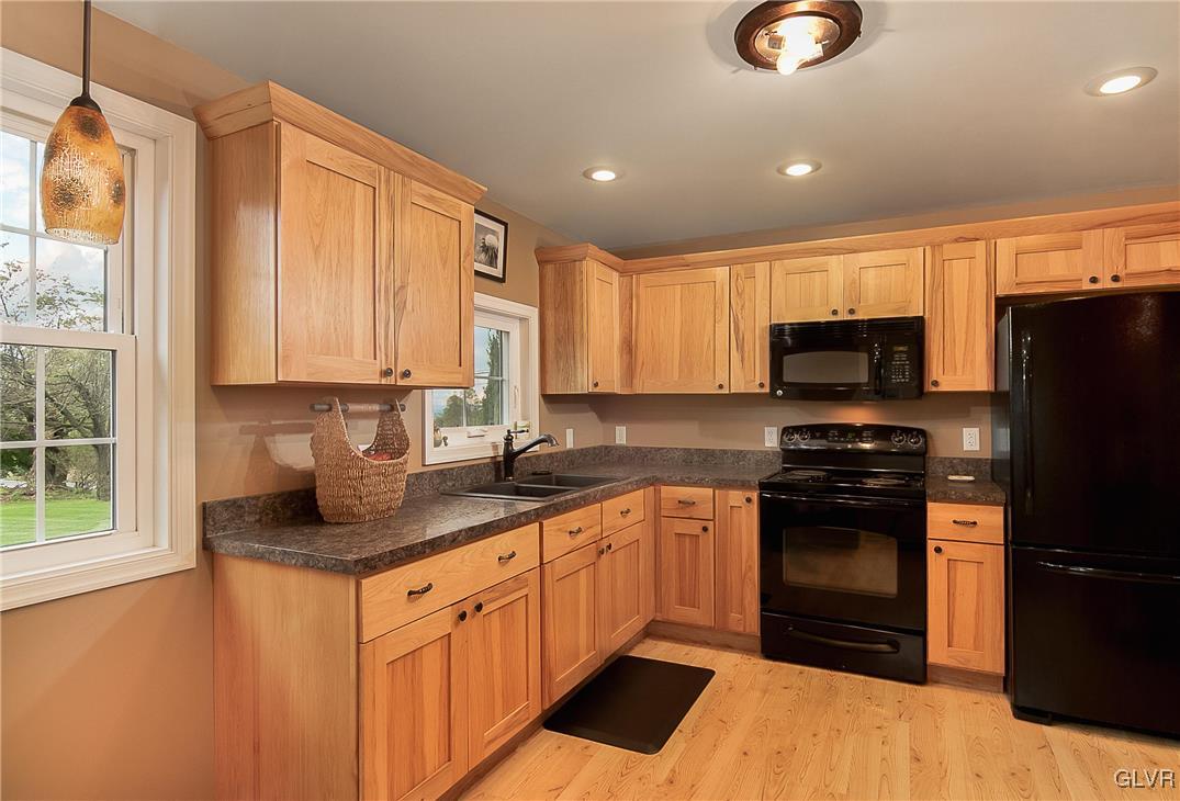 3057 Old Post Road Slatington, PA 18080 - Photo 8 of 17 Gallery Image 8