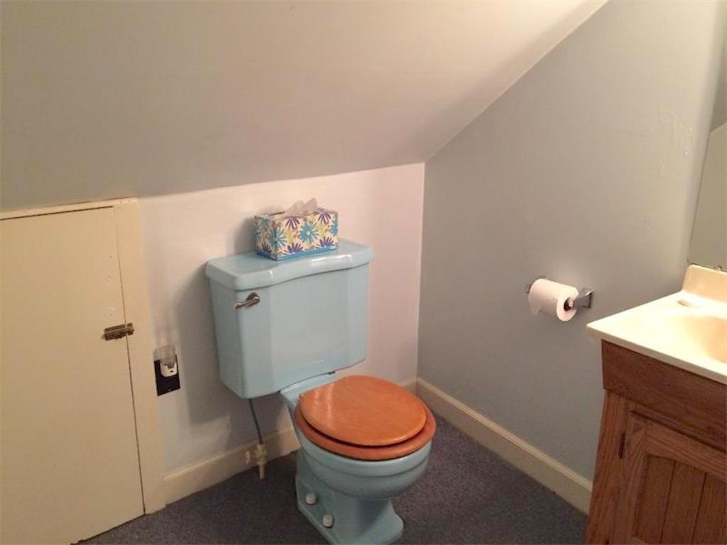 197 East Pond Road Oakland, ME 04963 - Photo 19 of 22 Second floor half bath