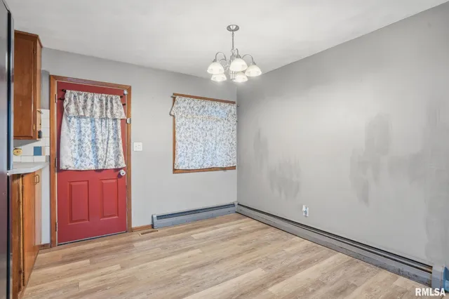 $245,000 | 516 4th Street, Buffalo, IA 52728