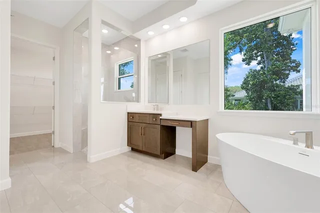 $900,000 | 132 New Leatherwood Drive, Palm Coast, FL 32137