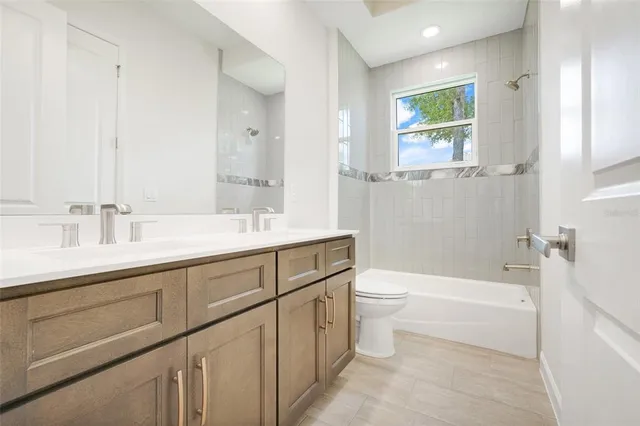 $900,000 | 132 New Leatherwood Drive, Palm Coast, FL 32137