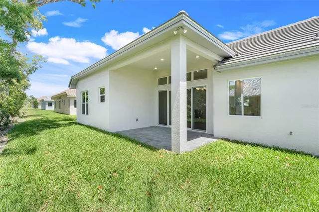 $900,000 | 132 New Leatherwood Drive, Palm Coast, FL 32137