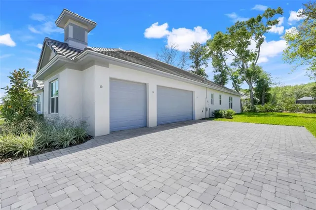 $900,000 | 132 New Leatherwood Drive, Palm Coast, FL 32137