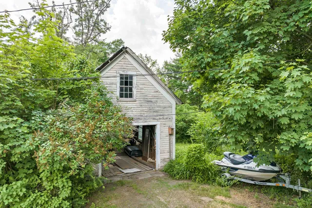 $699,000 | 27 Wentworth Avenue, Laconia, NH 03246