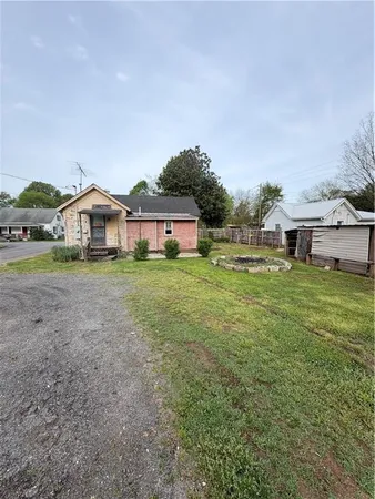 $55,600 | 3 Walnut Street, Aragon, GA 30104
