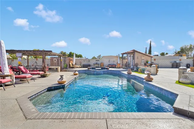 $890,000 | 11546 Oakwood Avenue, Hesperia, CA 92345