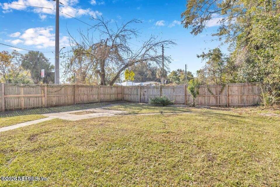 1804 Cleveland Street Jacksonville, FL 32209 - Photo 22 of 25 a view of a swimming pool