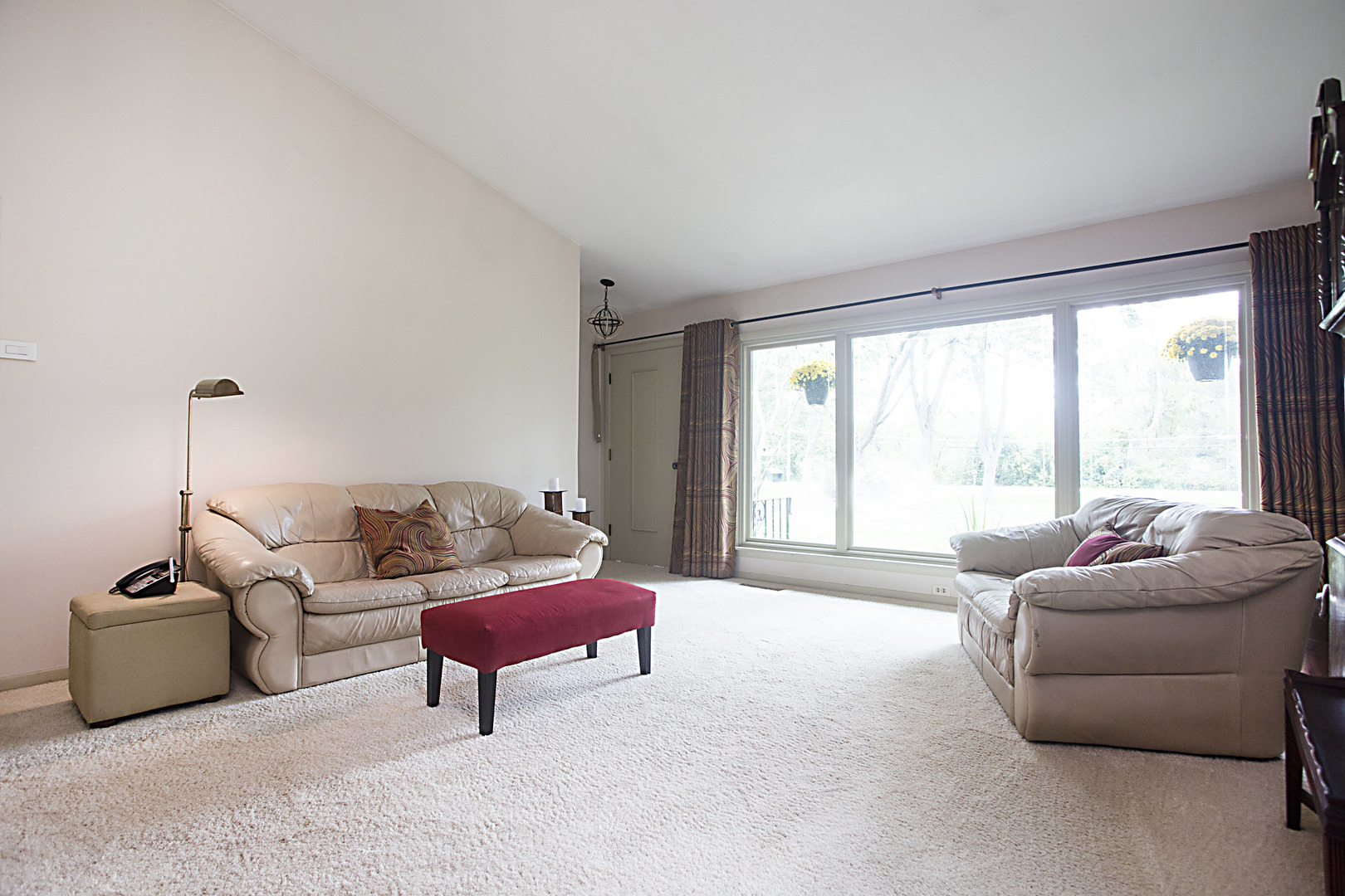 28W351 Garys Mill Road Winfield, IL 60190 - Photo 4 of 25