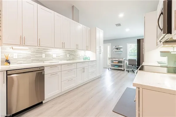 $624,900 | 6685 Everglades Boulevard North, Naples, FL 34120