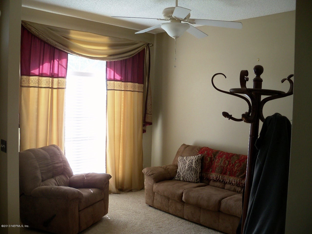 1528 Marsh Rabbit Way Fleming Island, FL 32003 - Photo 3 of 16 1528 Marsh Rabbit Living Room