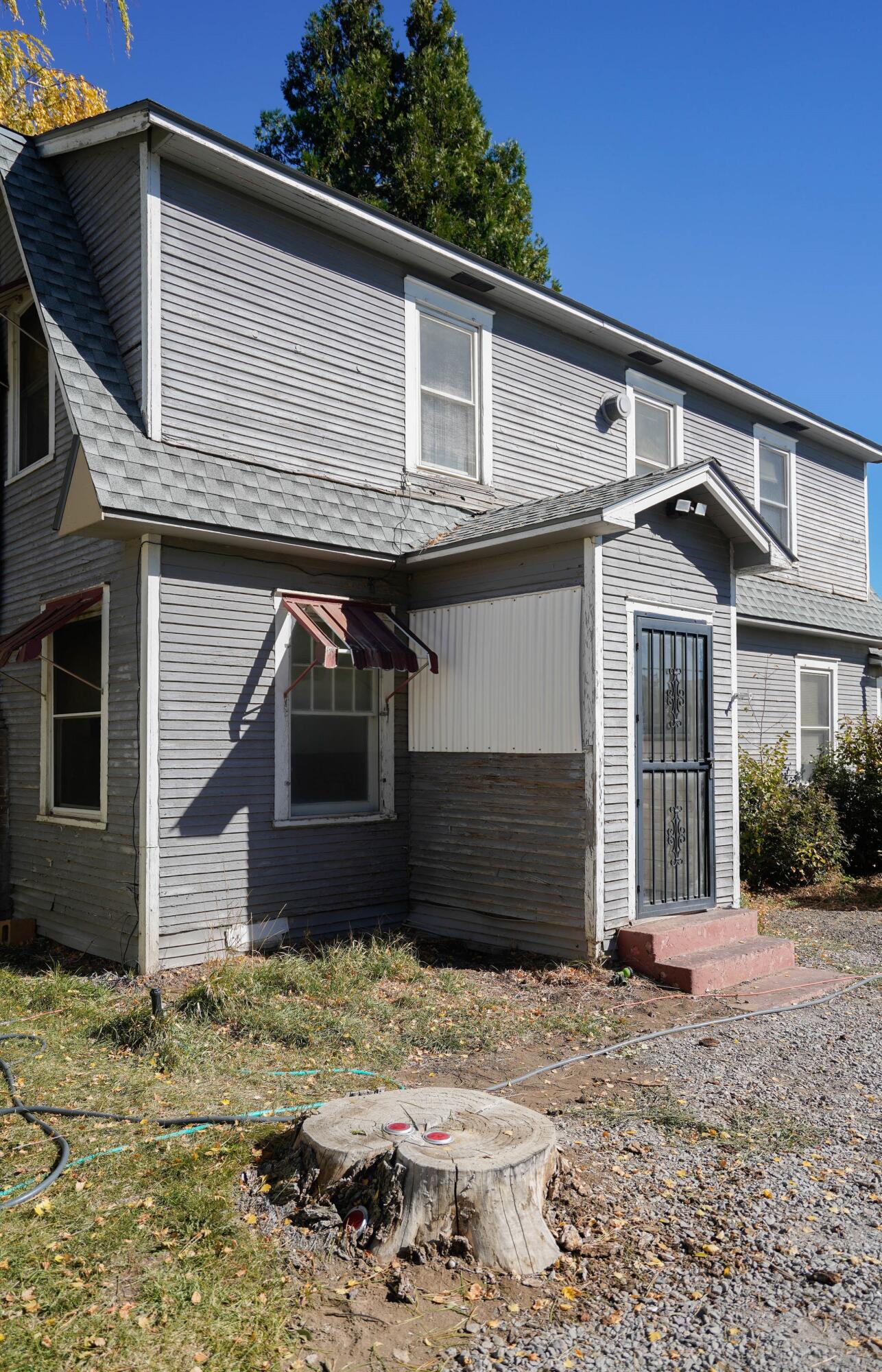 2919 Orindale Road Klamath Falls, OR 97601 - Photo 2 of 37 2 side front