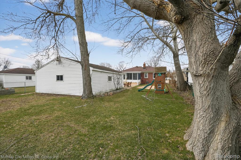 17049 Reno Street Riverview, MI 48193 - Photo 47 of 71