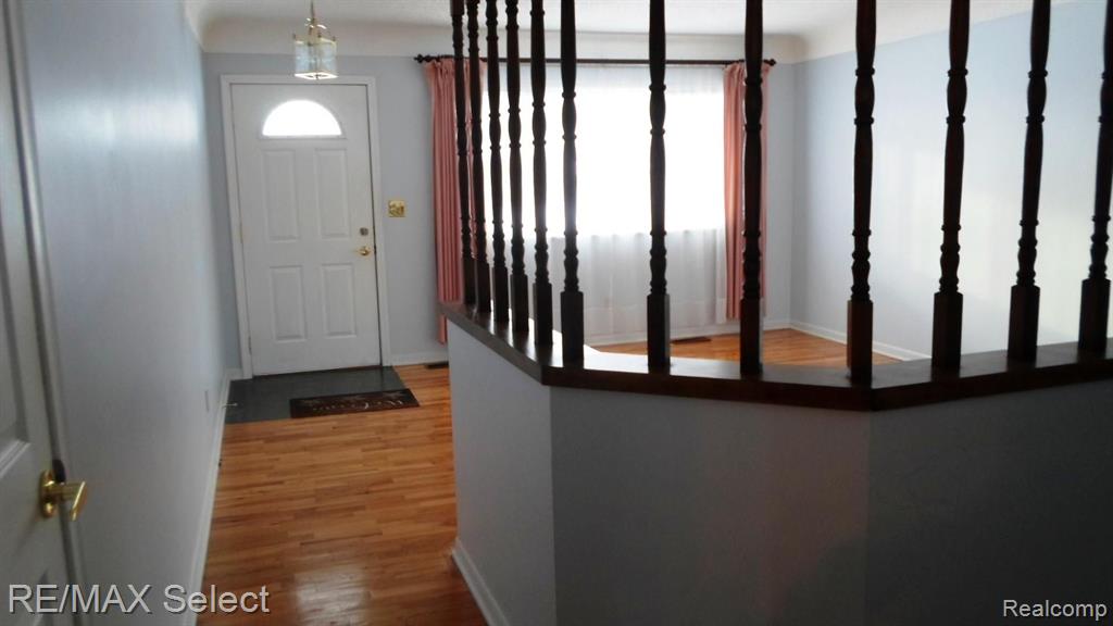6164 Deland Road Flushing, MI 48433 - Photo 7 of 31