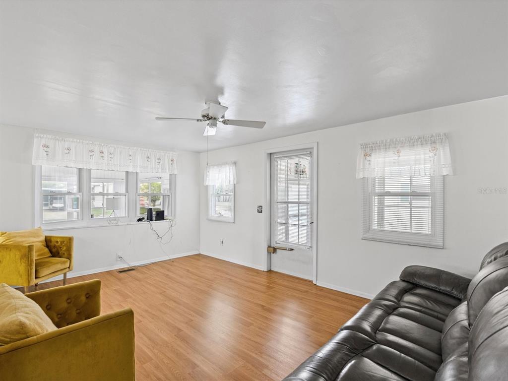 7366 1st Loop Avenue Brooksville, FL 34613 - Photo 14 of 48