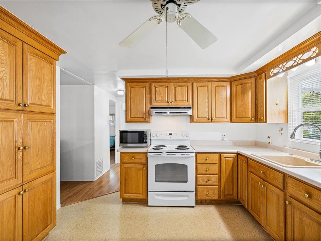 7366 1st Loop Avenue Brooksville, FL 34613 - Photo 15 of 48