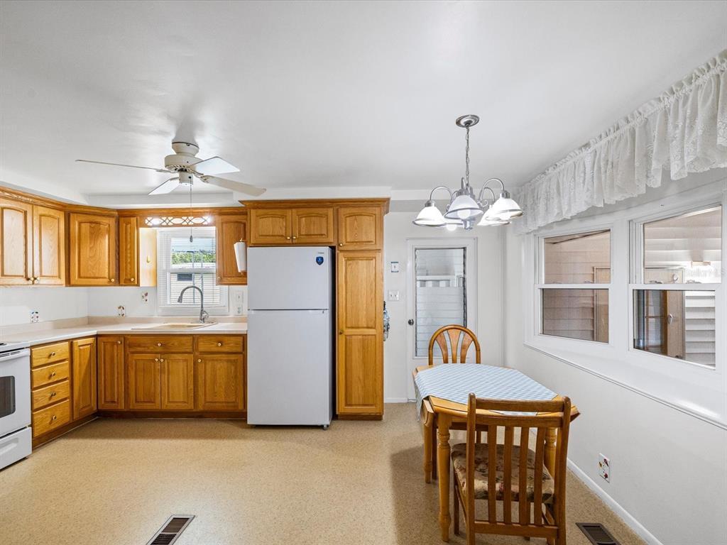 7366 1st Loop Avenue Brooksville, FL 34613 - Photo 18 of 48