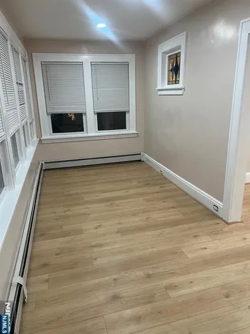 $3,300 | 34 Park Row, Unit 2, Wallington, NJ 07057