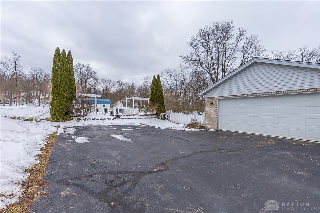 259 Willow Road Springfield, OH 45502 - Photo 7 of 43 Gallery Image 7