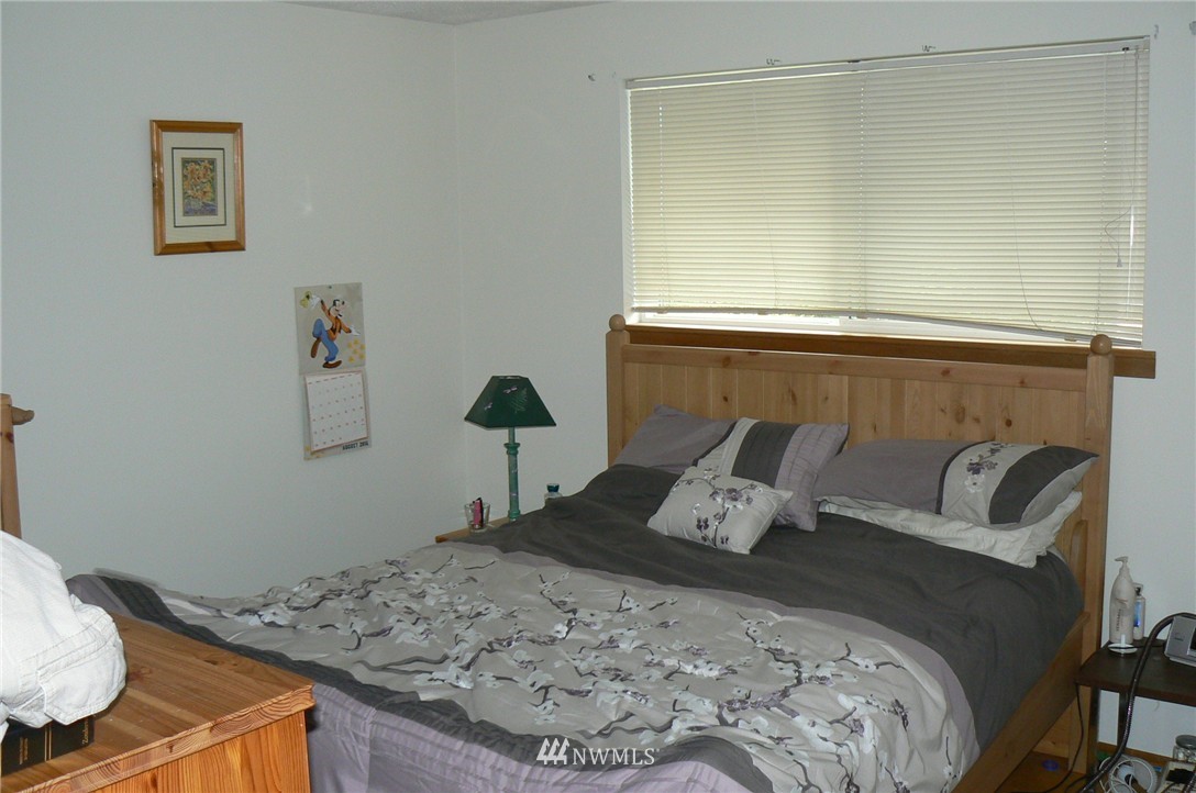 3501 Northeast 11th Place Renton, WA 98056 - Photo 8 of 14