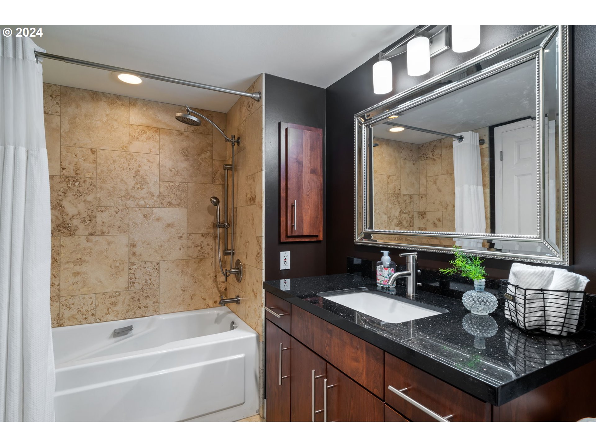 6645 West Burnside Road, Unit 534 Portland, OR 97225 - Photo 24 of 41 Gallery Image 24