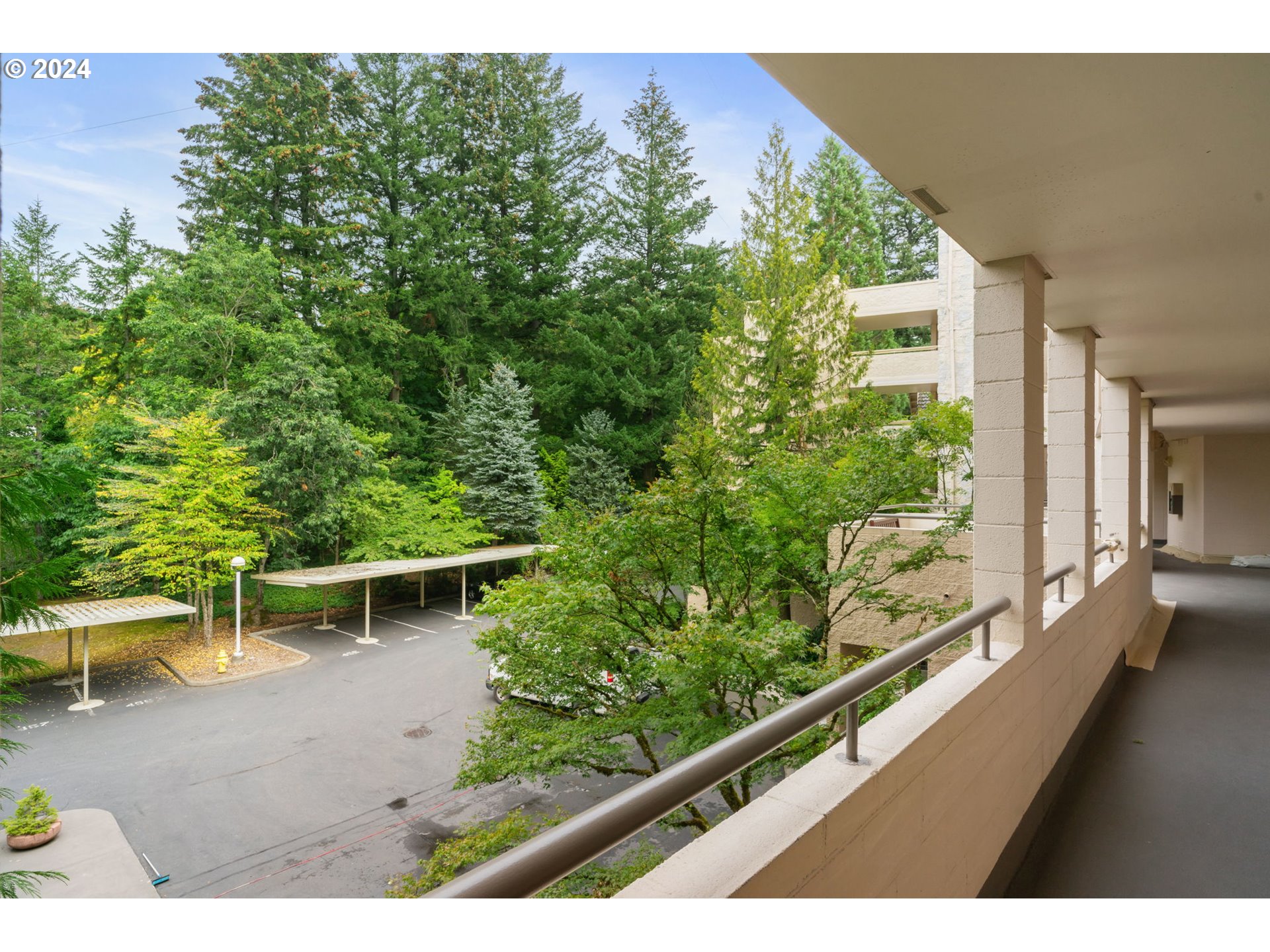 6645 West Burnside Road, Unit 534 Portland, OR 97225 - Photo 4 of 41 Gallery Image 4