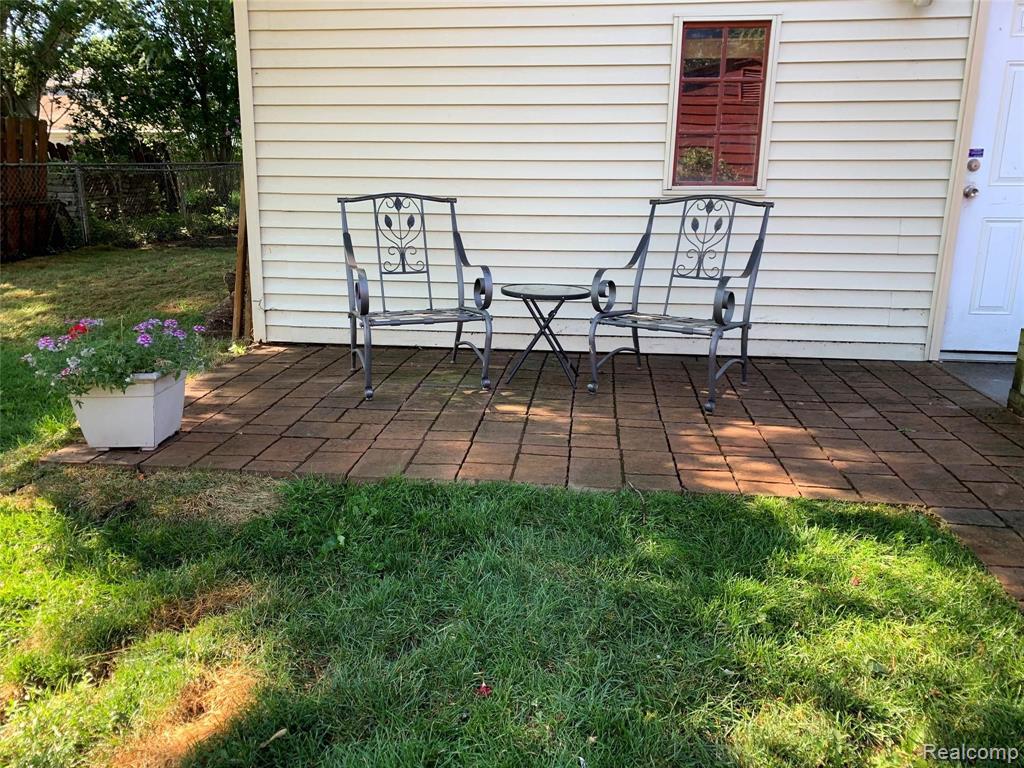 8025 Pelham Road Allen Park, MI 48101 - Photo 25 of 34