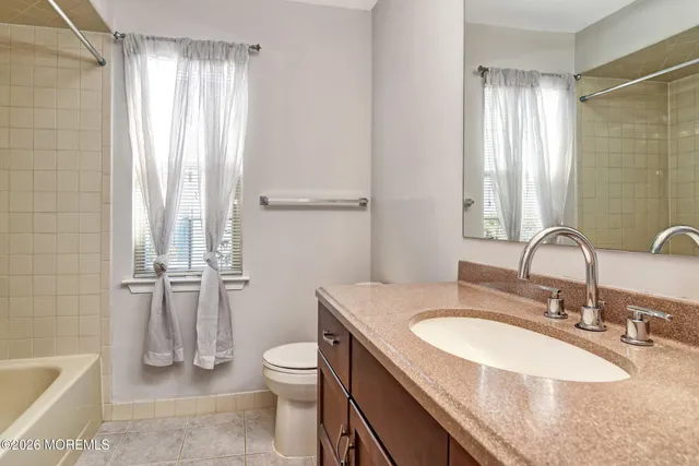 $2,650 | 159 Tulip Lane, Freehold, NJ 07728