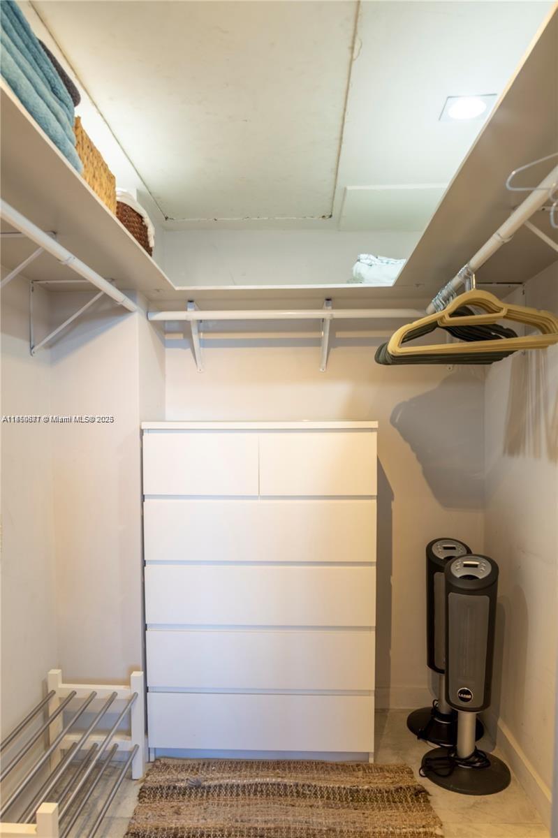 1500 Bay Road, Unit 1464S Miami Beach, FL 33139 - Photo 10 of 13 a bathroom with a shower