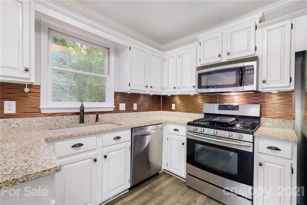 820 Lochridge Road Charlotte, NC 28209 - Photo 2 of 30 Gallery Image 2