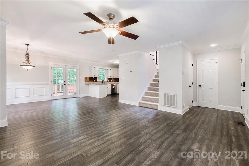 820 Lochridge Road Charlotte, NC 28209 - Photo 9 of 30 Gallery Image 9