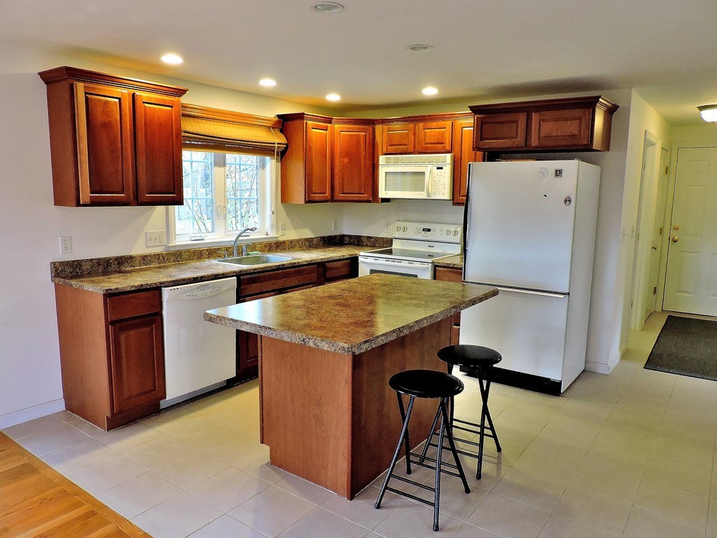 104 Westerly Road Plymouth, MA 02360 - Photo 11 of 26 Gallery Image 11