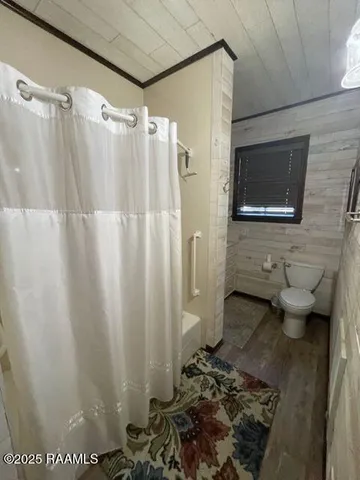 $2,500 | 411 Wiggins Road, Lafayette, LA 70503