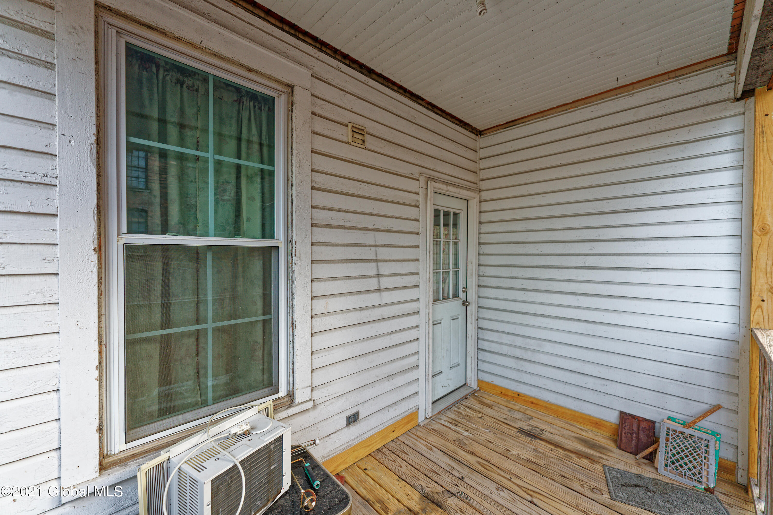 747 3rd Avenue Troy, NY 12182 - Photo 21 of 36 2 Unit 2 15