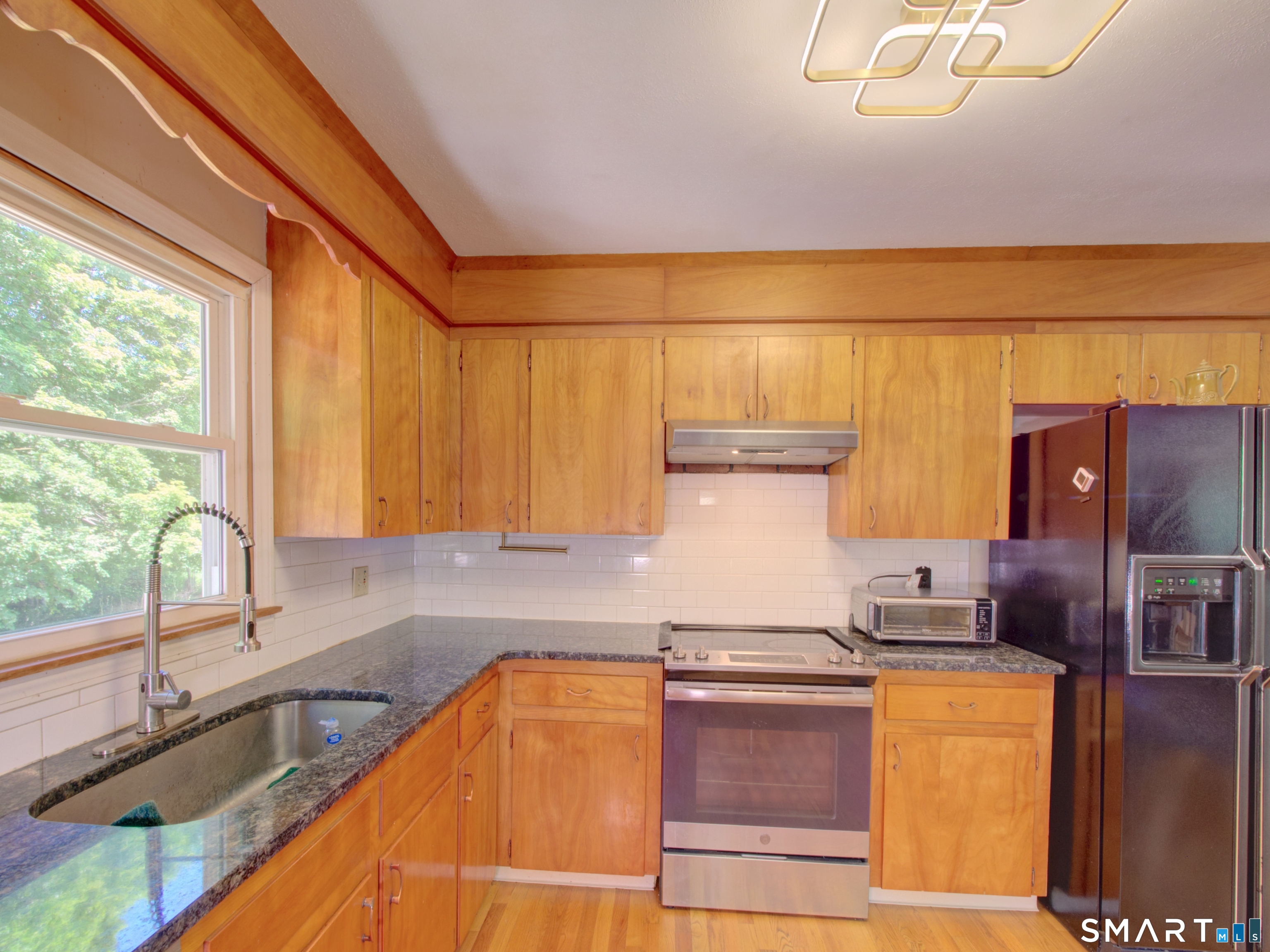 232 Forest Road Mansfield, CT 06268 - Photo 17 of 40