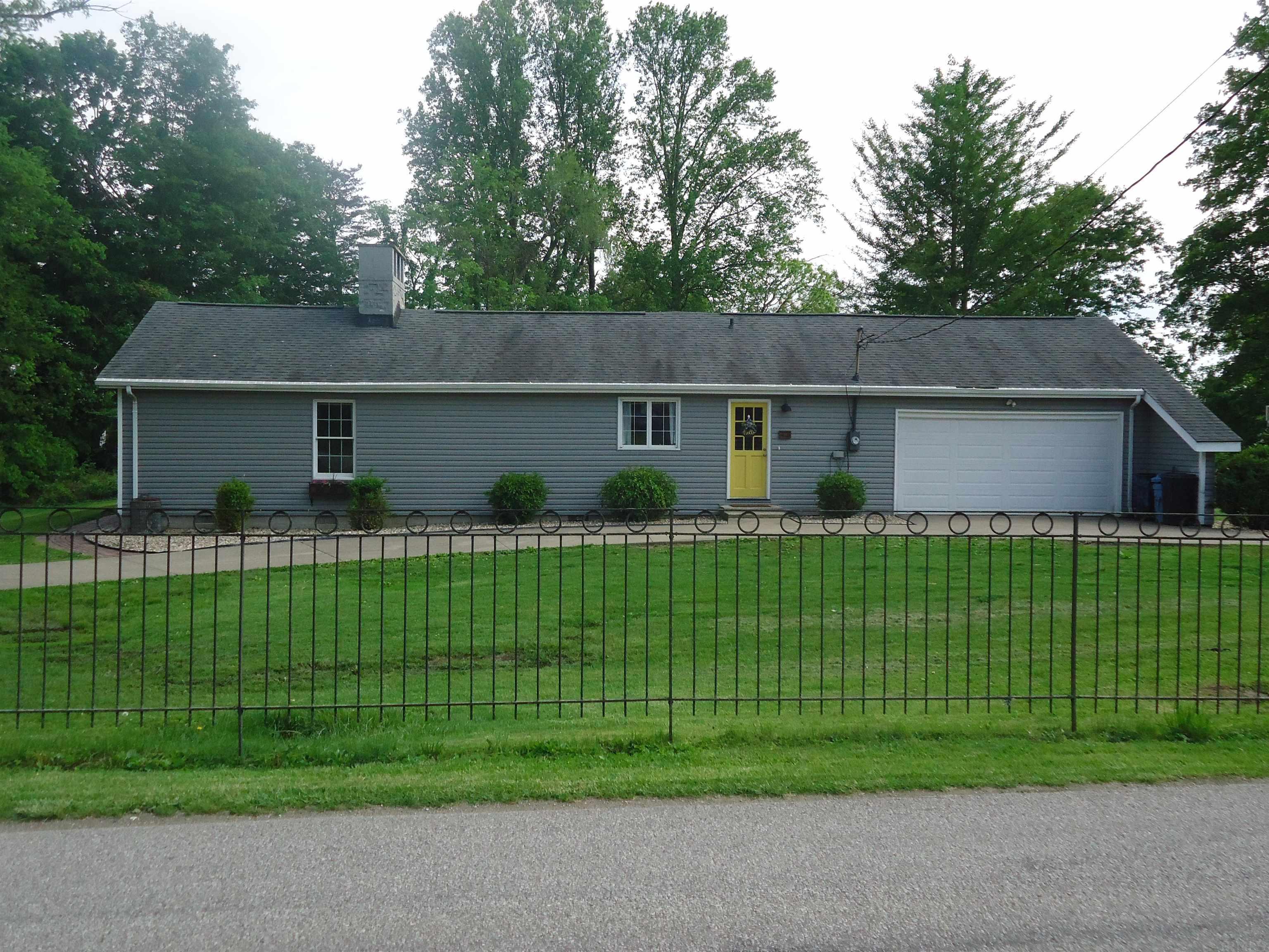 42 Gun Club Road Mitchell, IN 47446 - Photo 2 of 25