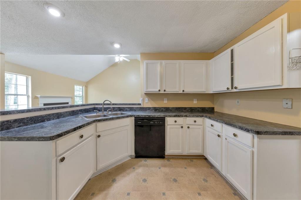 4665 Ruby Road Stone Mountain, GA 30083 - Photo 12 of 26