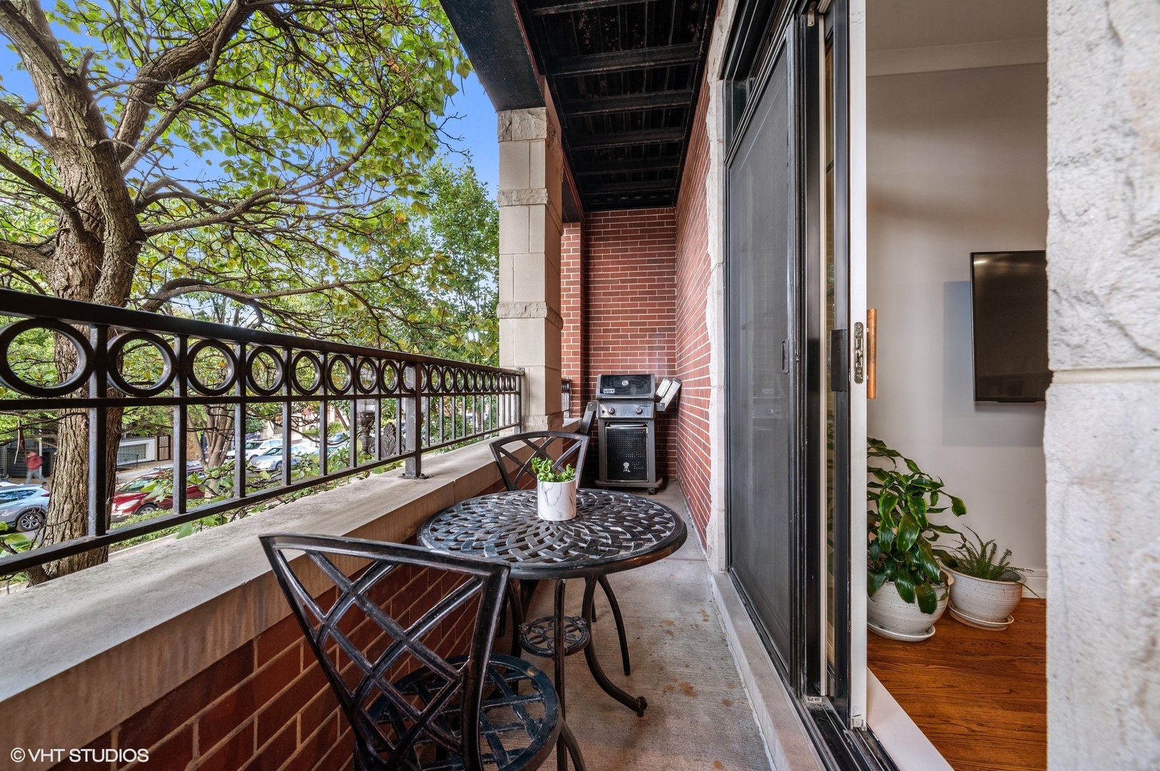 2245 West Irving Park Road, Unit 2 Chicago, IL 60618 - Photo 11 of 21