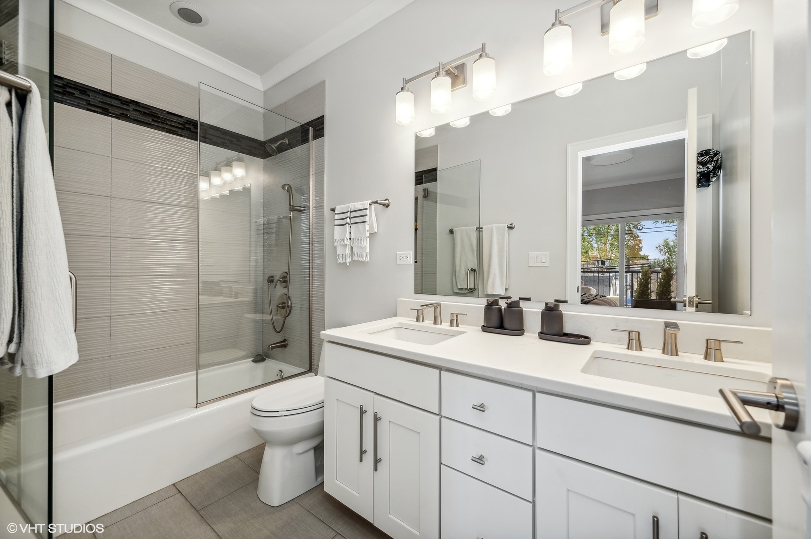 2245 West Irving Park Road, Unit 2 Chicago, IL 60618 - Photo 16 of 21