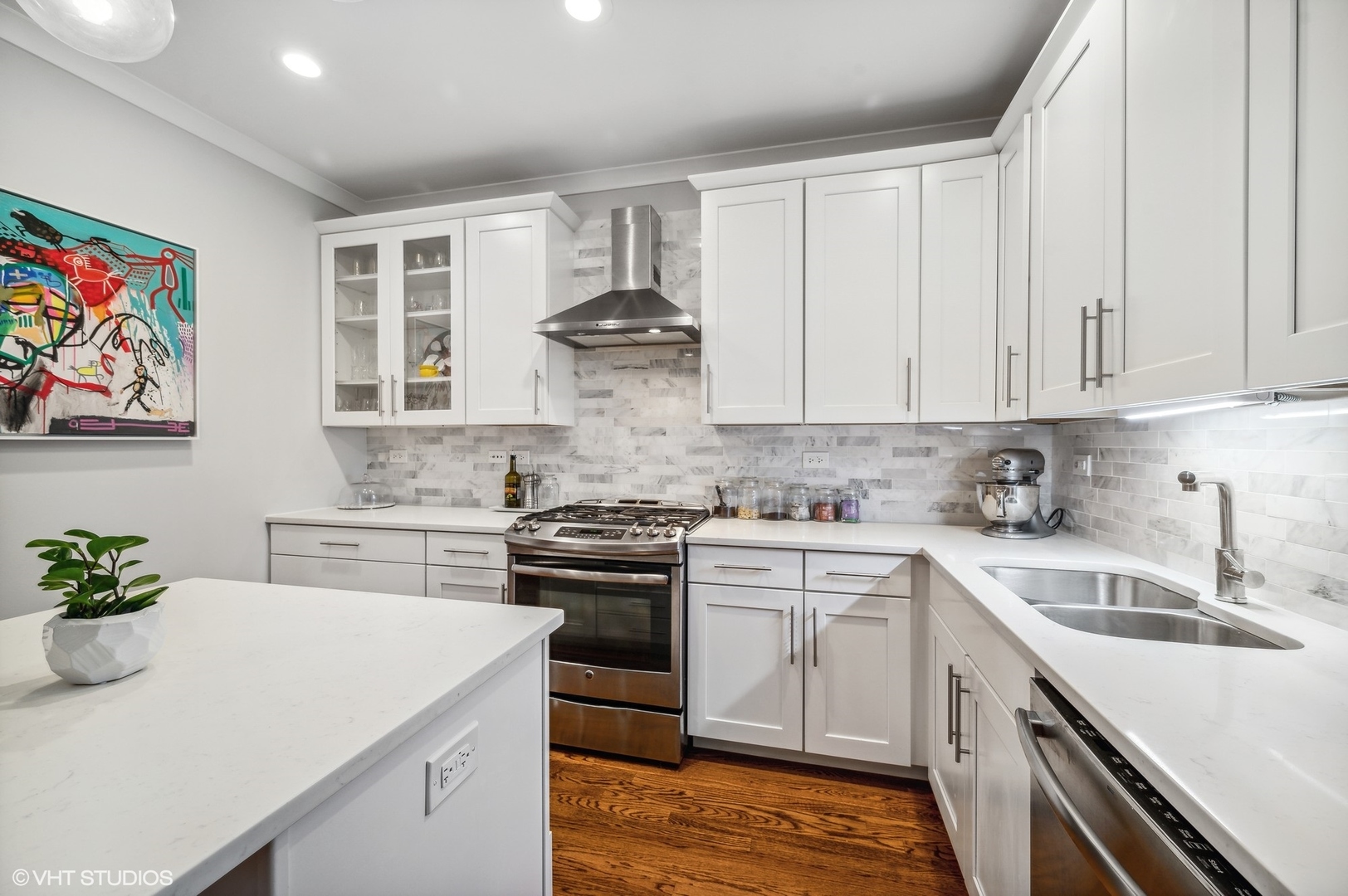 2245 West Irving Park Road, Unit 2 Chicago, IL 60618 - Photo 6 of 21