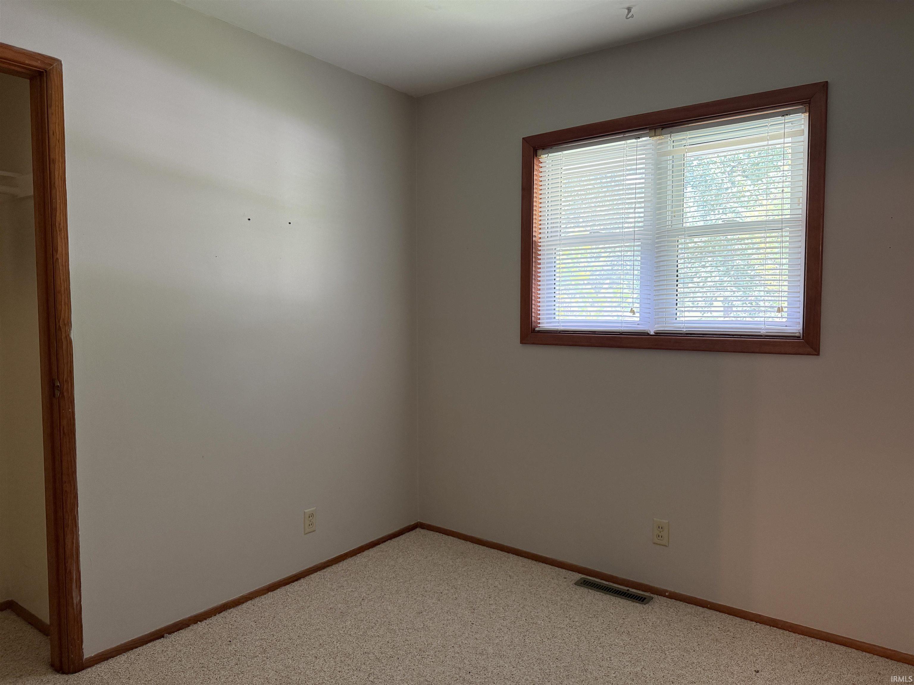 207 White Lane Bedford, IN 47421 - Photo 9 of 14