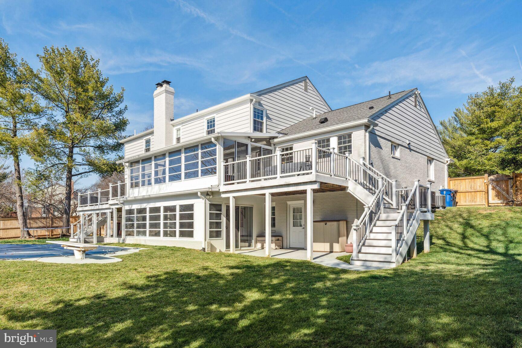 826 St Stephens Road Alexandria, VA 22304 - Photo 4 of 100