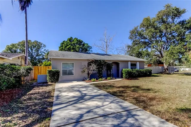 $399,000 | 5525 Pine Circle Northeast, St. Petersburg, FL 33703