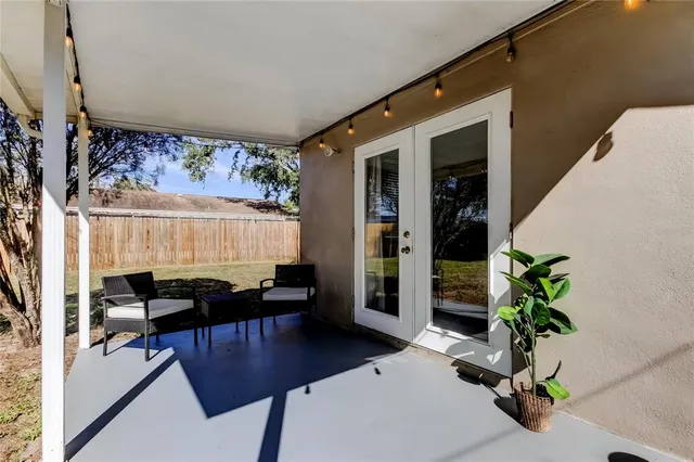 $399,000 | 5525 Pine Circle Northeast, St. Petersburg, FL 33703