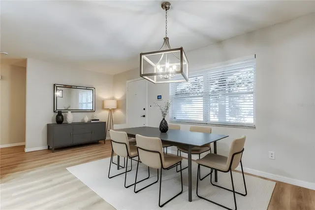 $399,000 | 5525 Pine Circle Northeast, St. Petersburg, FL 33703