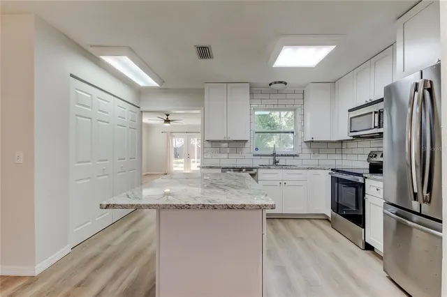 $399,000 | 5525 Pine Circle Northeast, St. Petersburg, FL 33703