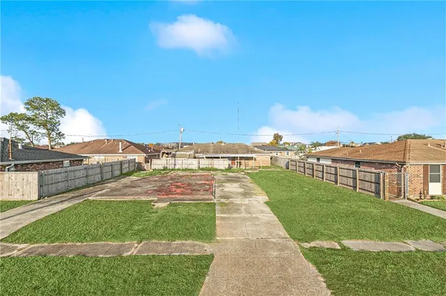 $30,000 | 3300 Volpe Drive, Chalmette, LA 70043