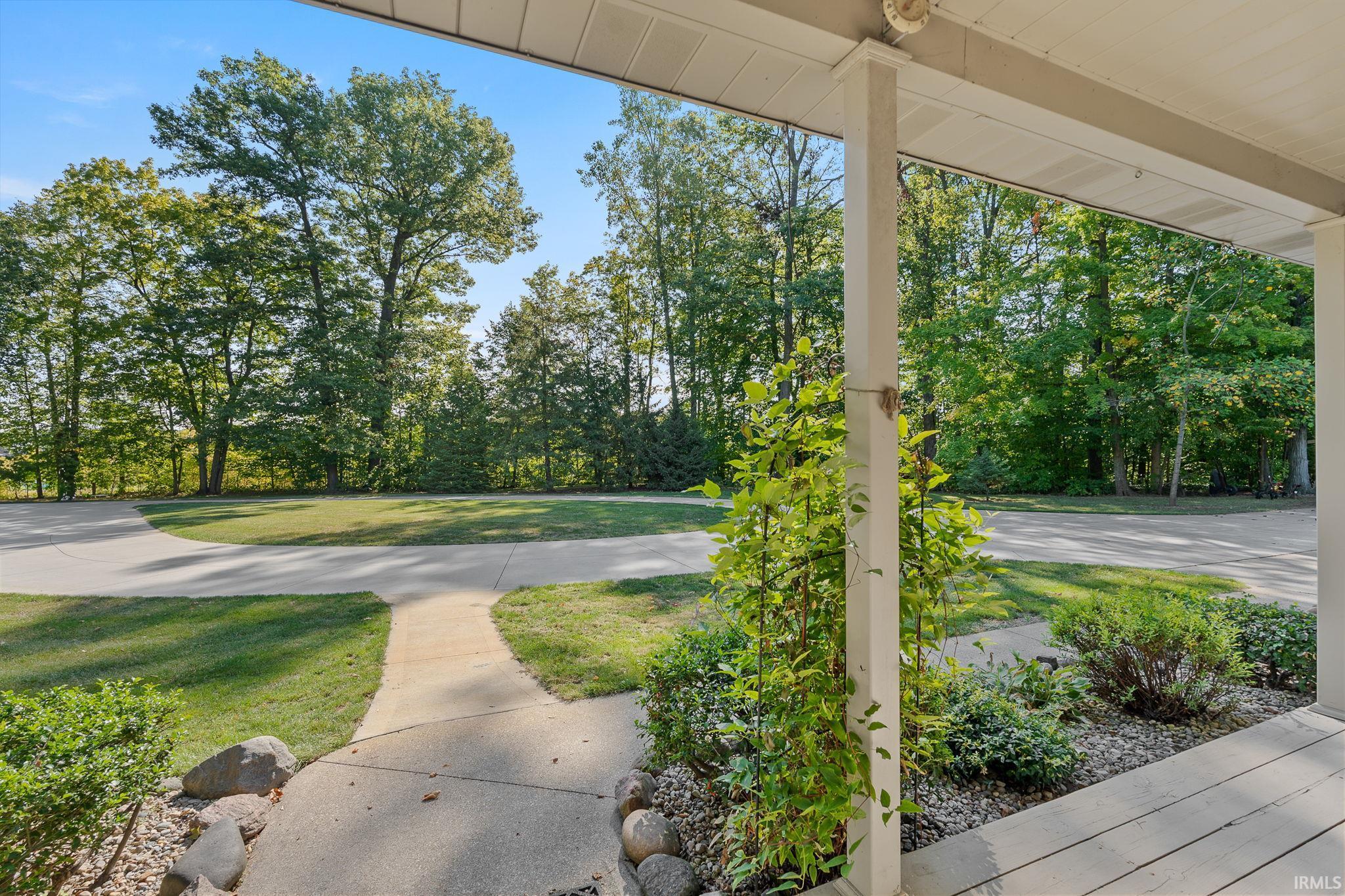 14024 Houk Road Hoagland, IN 46745 - Photo 8 of 36