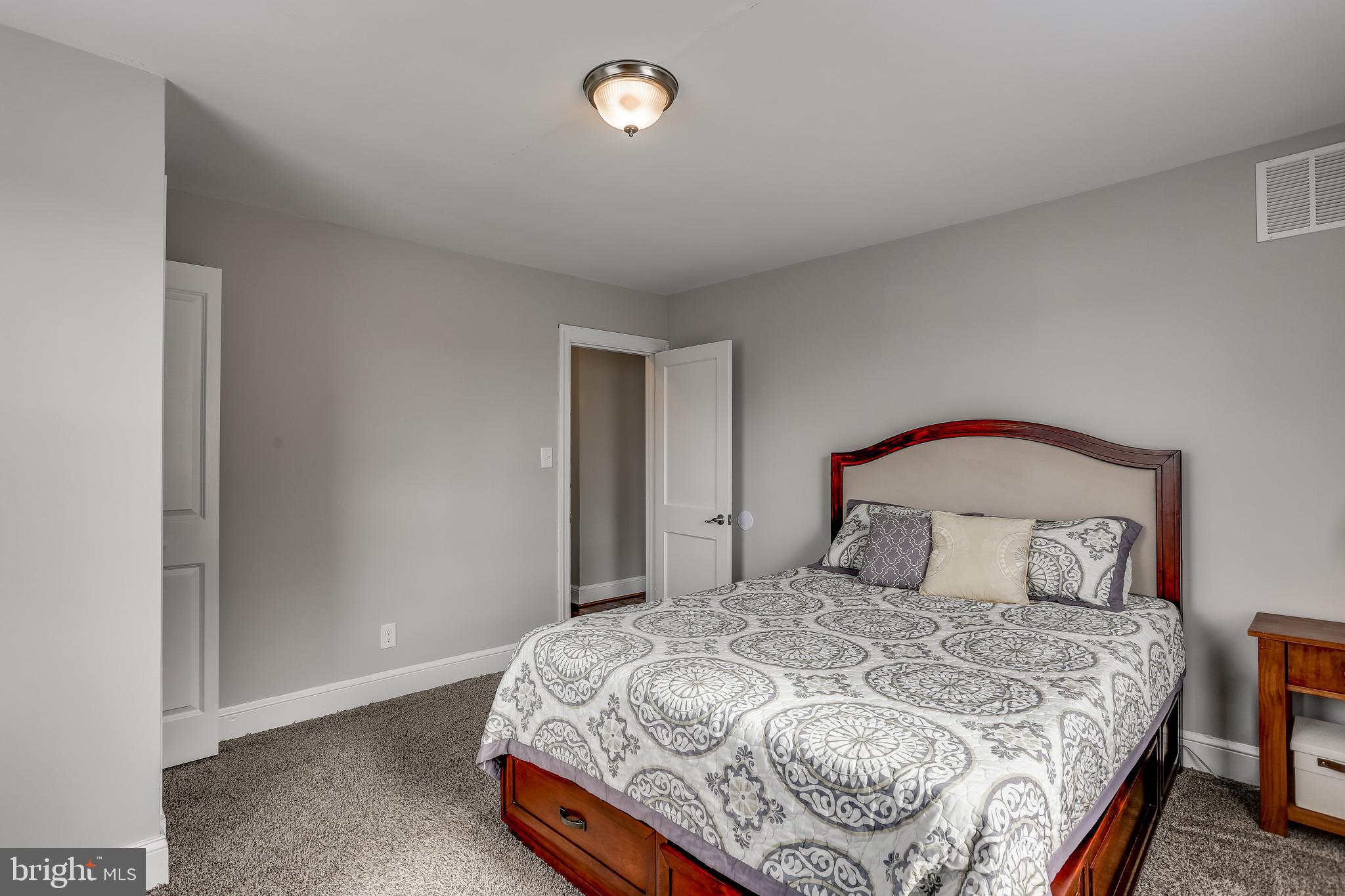1219-10 Ten Oaks Road Halethorpe, MD 21227 - Photo 14 of 33 Bedroom