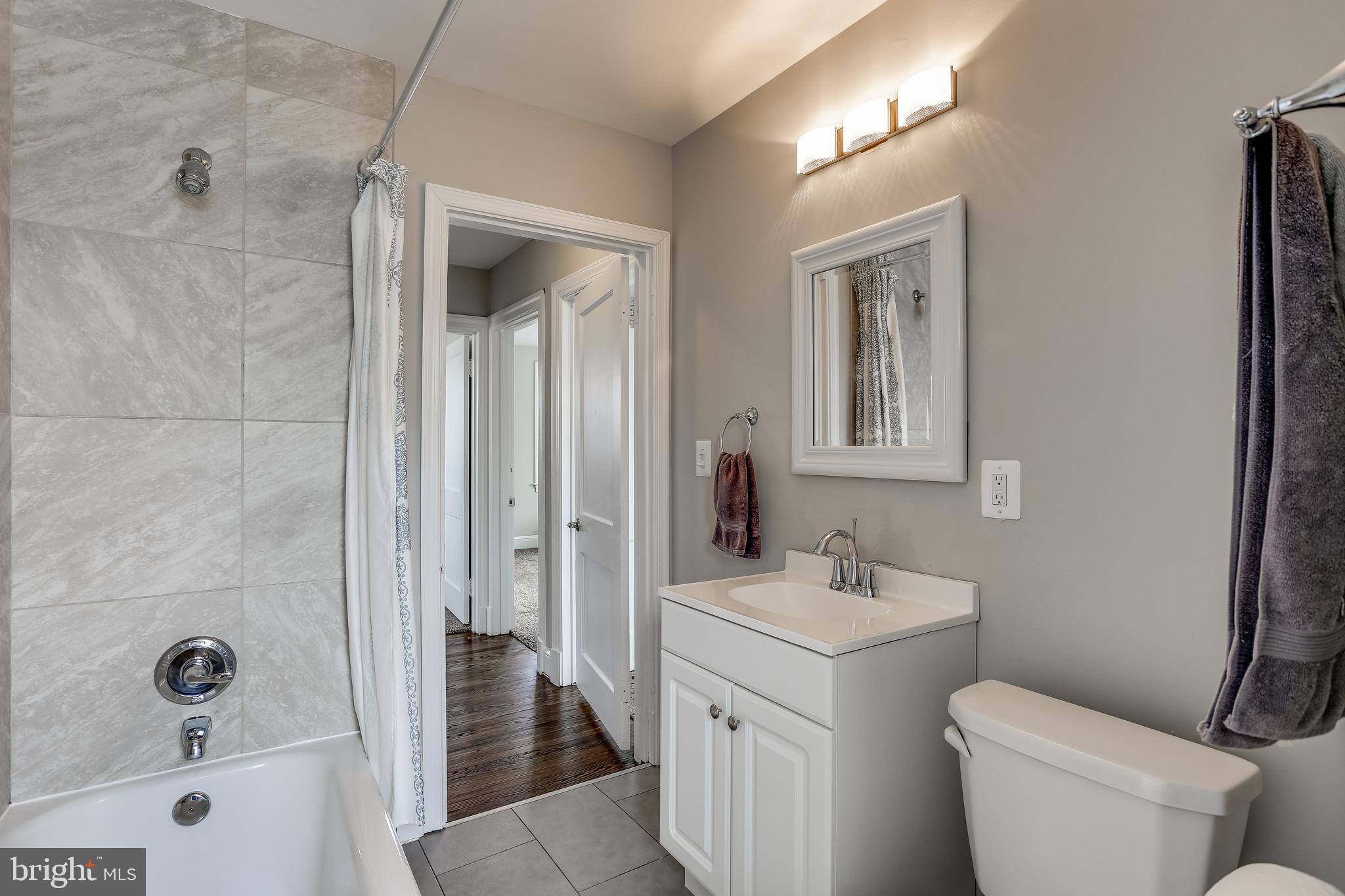 1219-10 Ten Oaks Road Halethorpe, MD 21227 - Photo 23 of 33 Bath