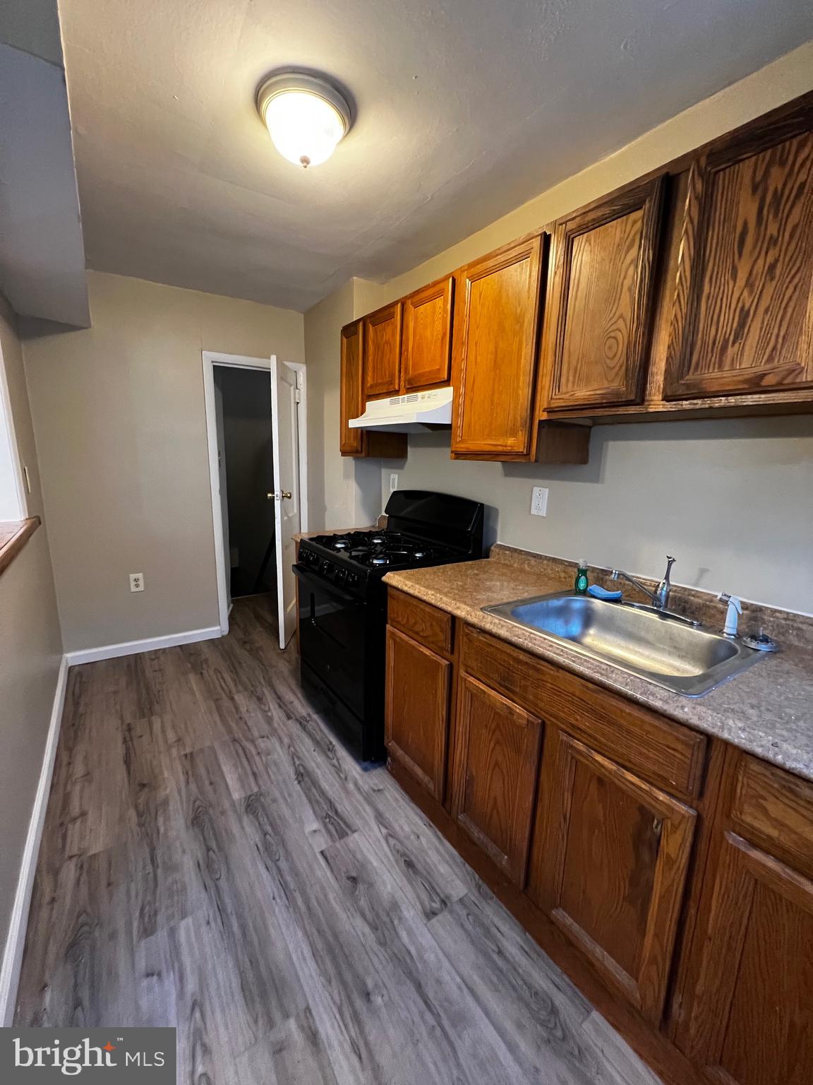 1125 South Merrimac Road Camden, NJ 08104 - Photo 12 of 34